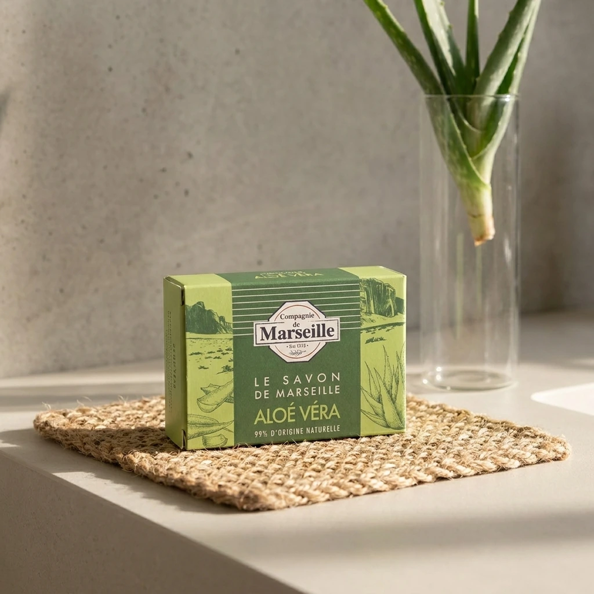 Compagnie de Marseille - Aloe Vera - Savon de Marseille 99% d'Origine Naturelle